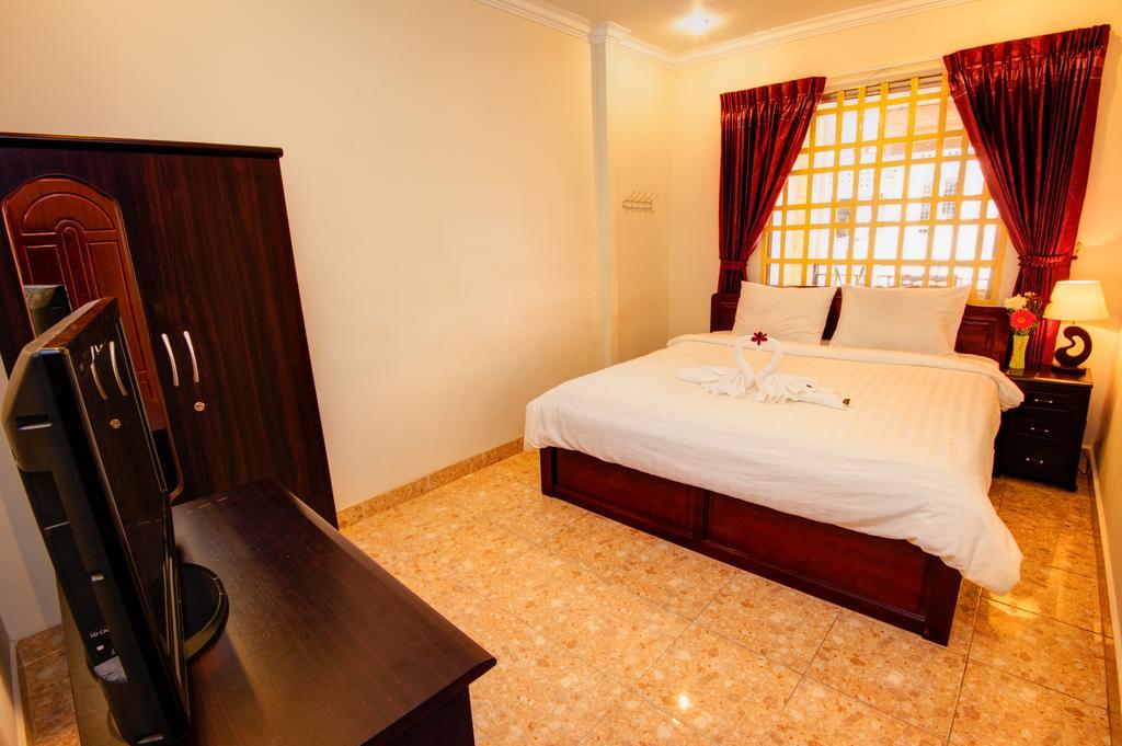 B52 Hostel Phnom Penh Bagian luar foto