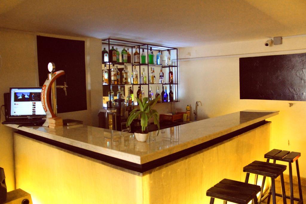 B52 Hostel Phnom Penh Bagian luar foto