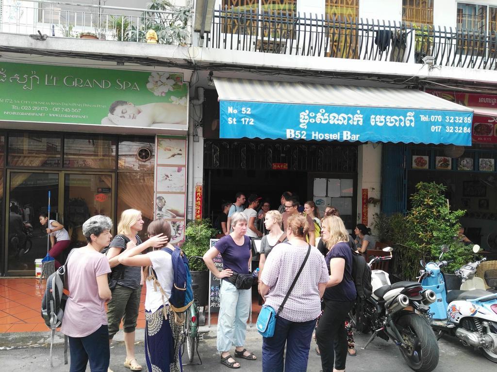 B52 Hostel Phnom Penh Bagian luar foto
