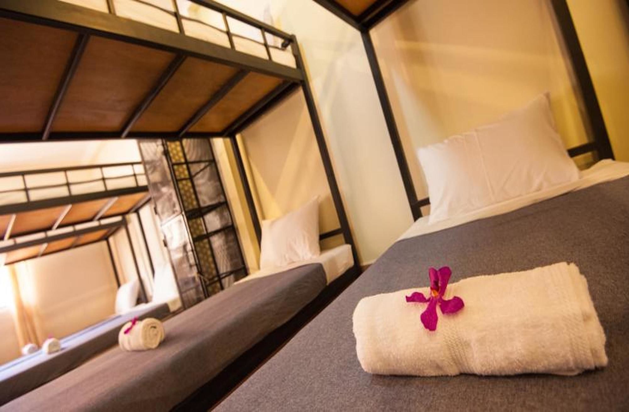 B52 Hostel Phnom Penh Bagian luar foto