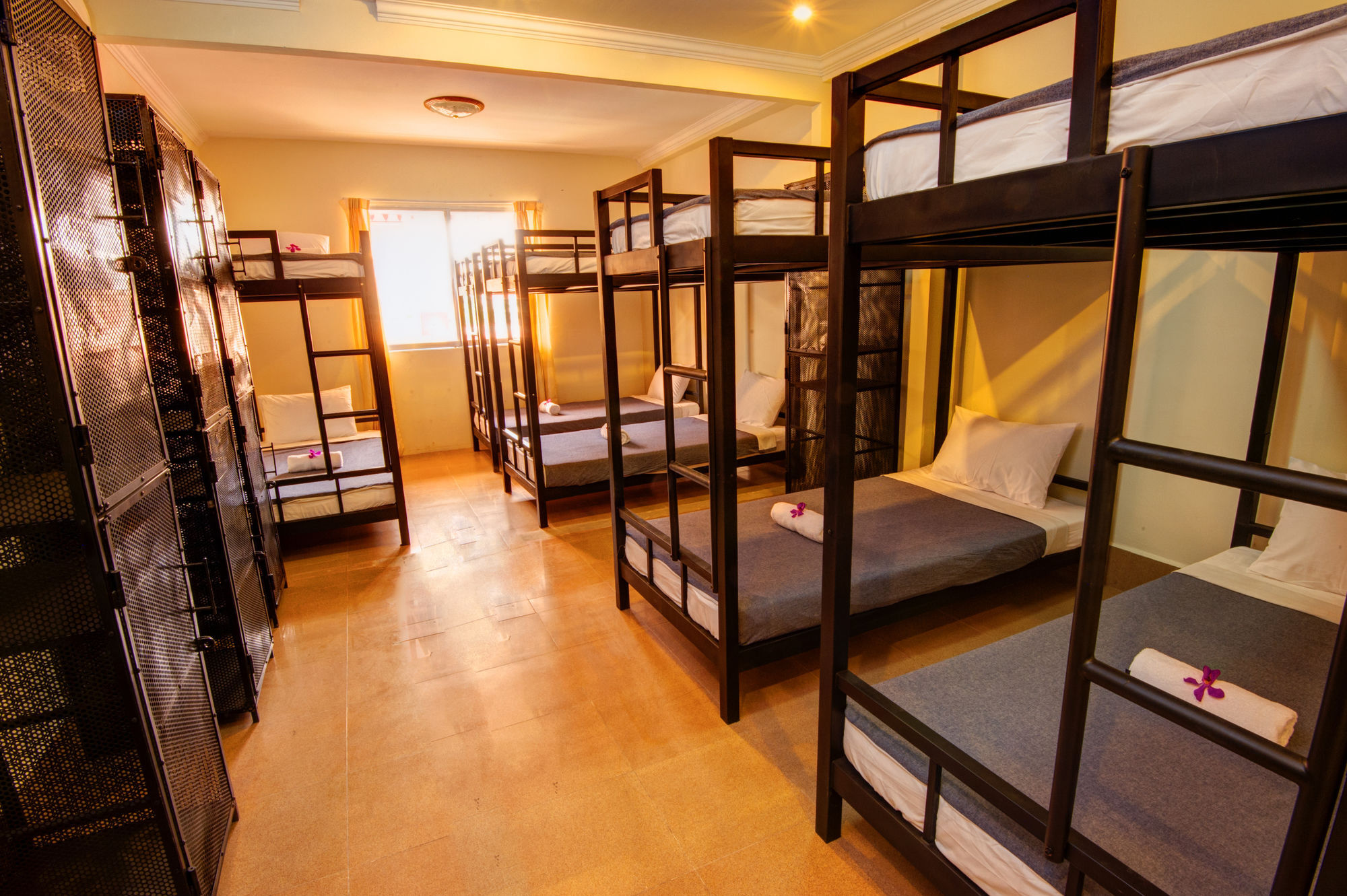 B52 Hostel Phnom Penh Bagian luar foto