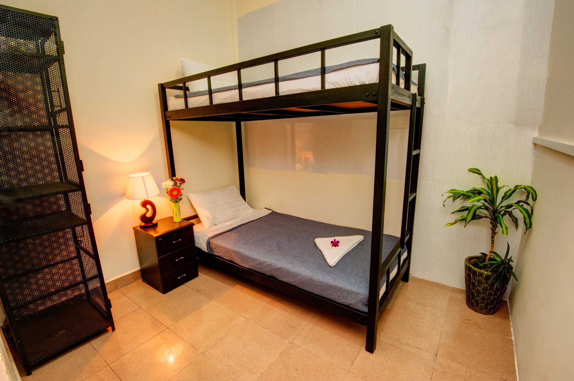 B52 Hostel Phnom Penh Bagian luar foto